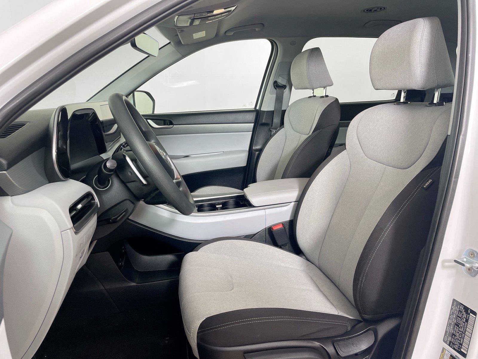 Used 2023 Hyundai Palisade SE AWD/4WD image 5