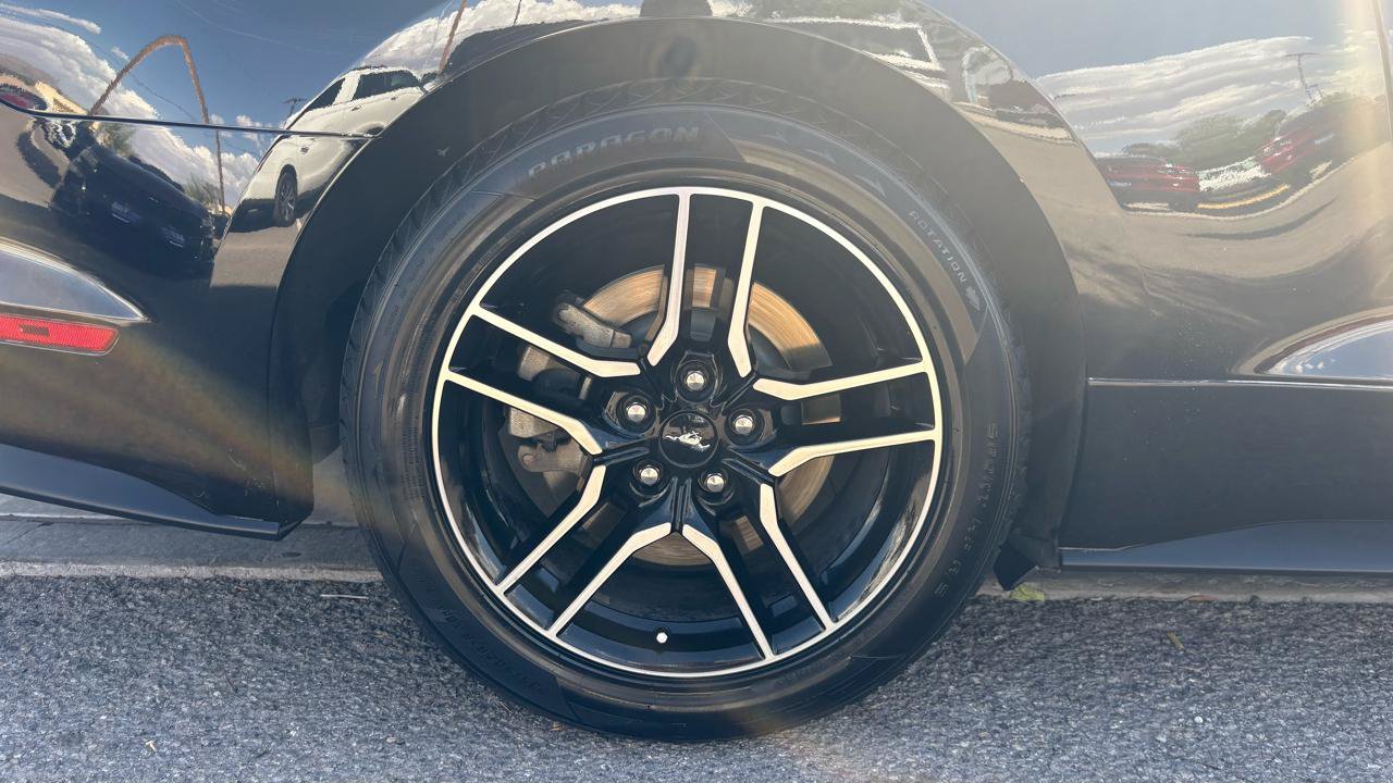 Used 2020 Ford Mustang GT Premium RWD image 5