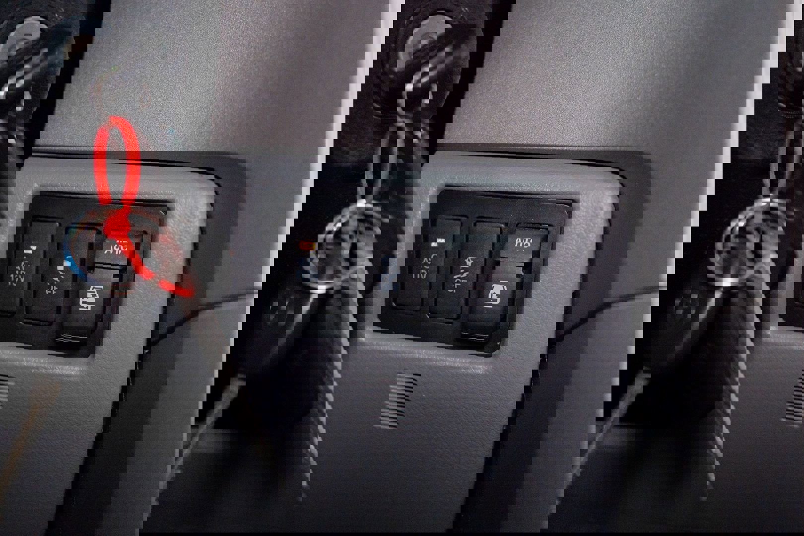 Used 2010 Toyota Sequoia Limited image 51