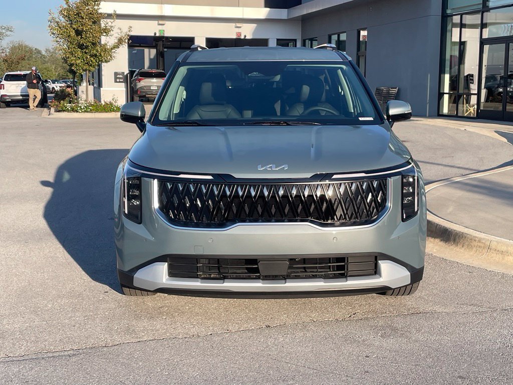 New 2027 Kia Carnival EX FWD image 2