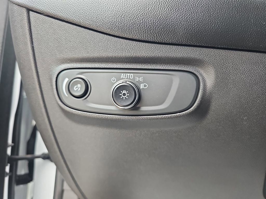 Used 2022 Chevrolet Equinox LT image 31