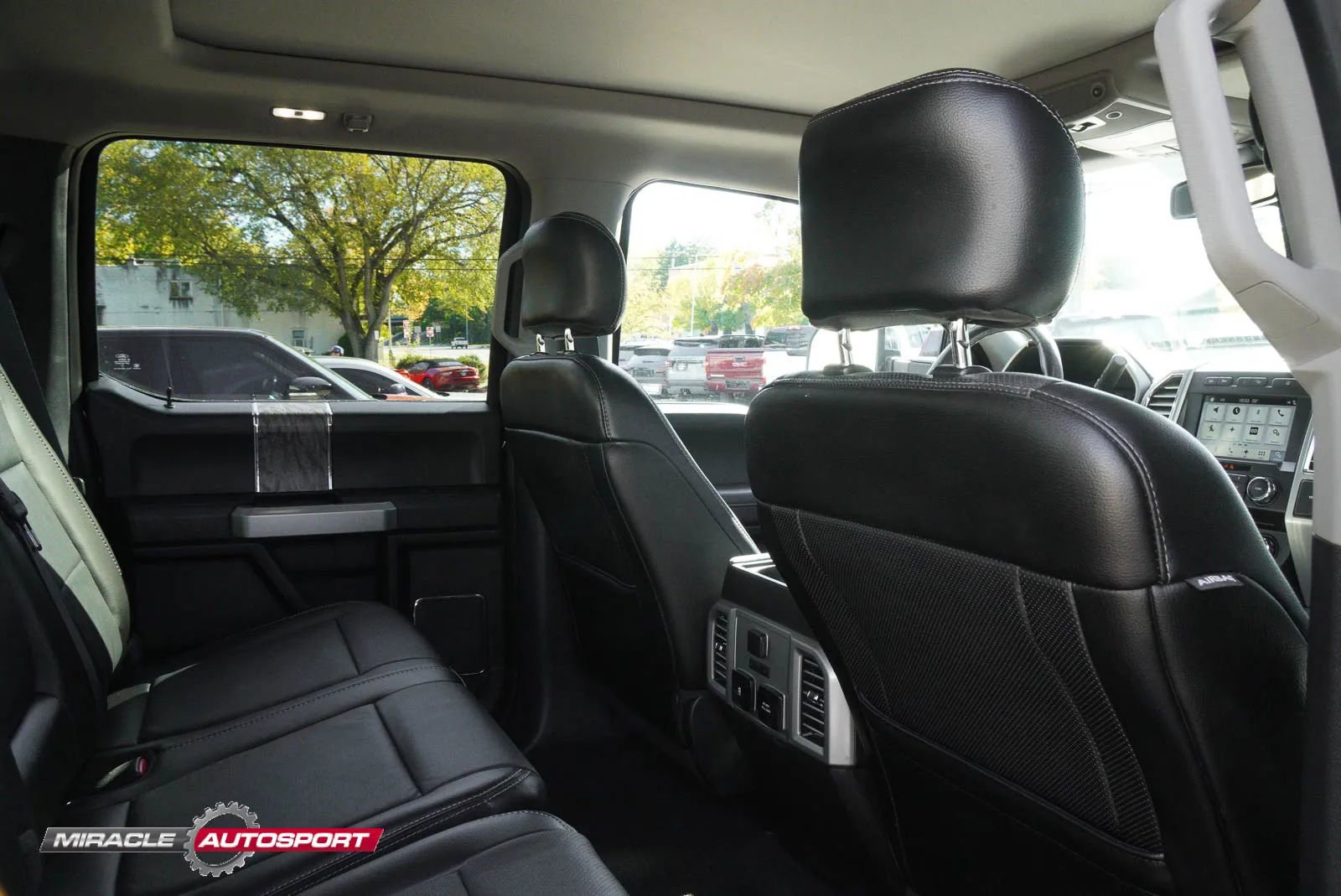 Used 2017 Ford F350 Lariat w/ Lariat Ultimate Package image 40