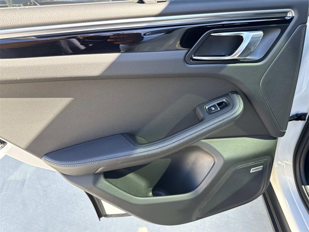 Used 2024 Porsche Macan S image 10