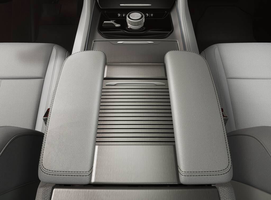 New 2026 Jeep Grand Wagoneer L 4WD image 4