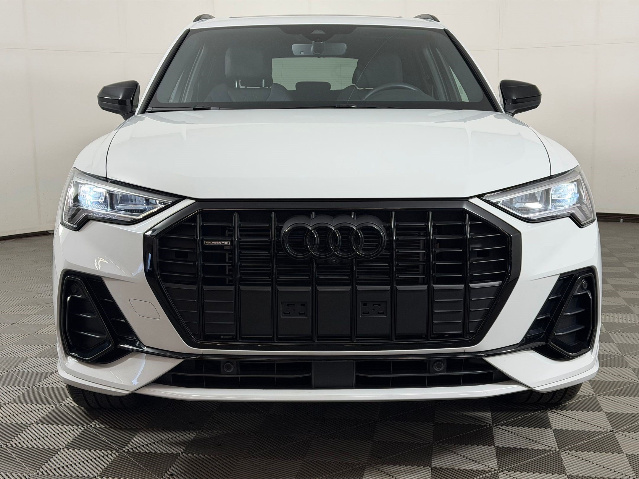 Certified 2025 Audi Q3 2.0T Premium Plus w/ Premium Plus Package AWD/4WD image 6