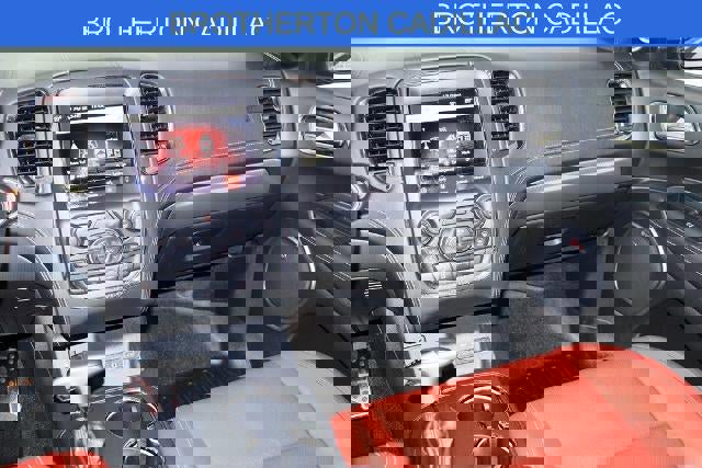 Used 2018 Dodge Durango SRT w/ SRT Interior Appearance Group image 25