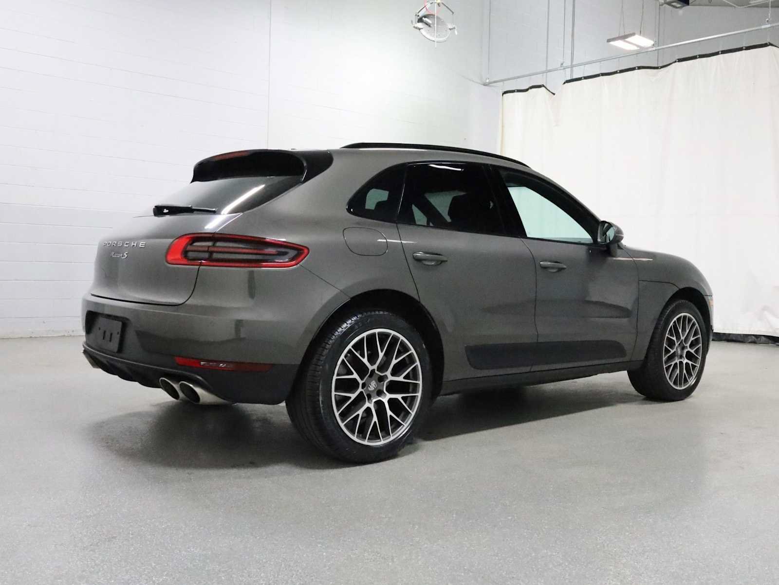 Used 2016 Porsche Macan S AWD/4WD image 9