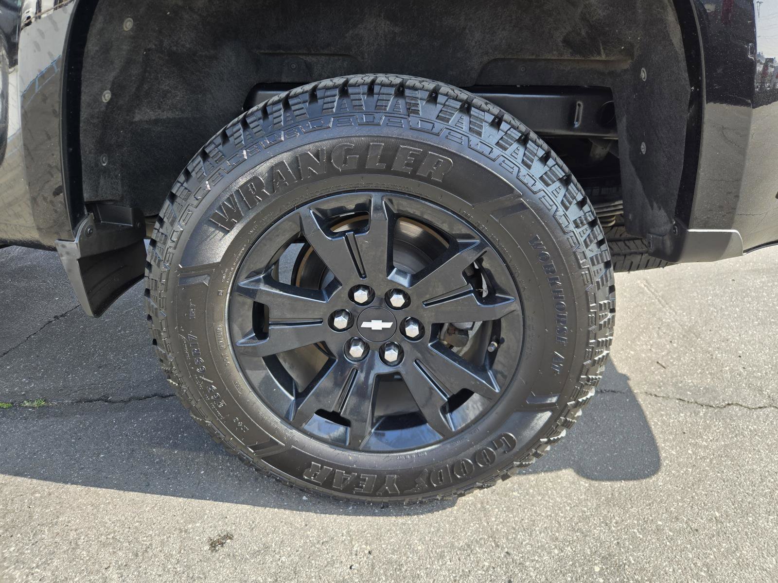 Used 2018 Chevrolet Colorado Z71 w/ Z71 Midnight Edition AWD/4WD image 34