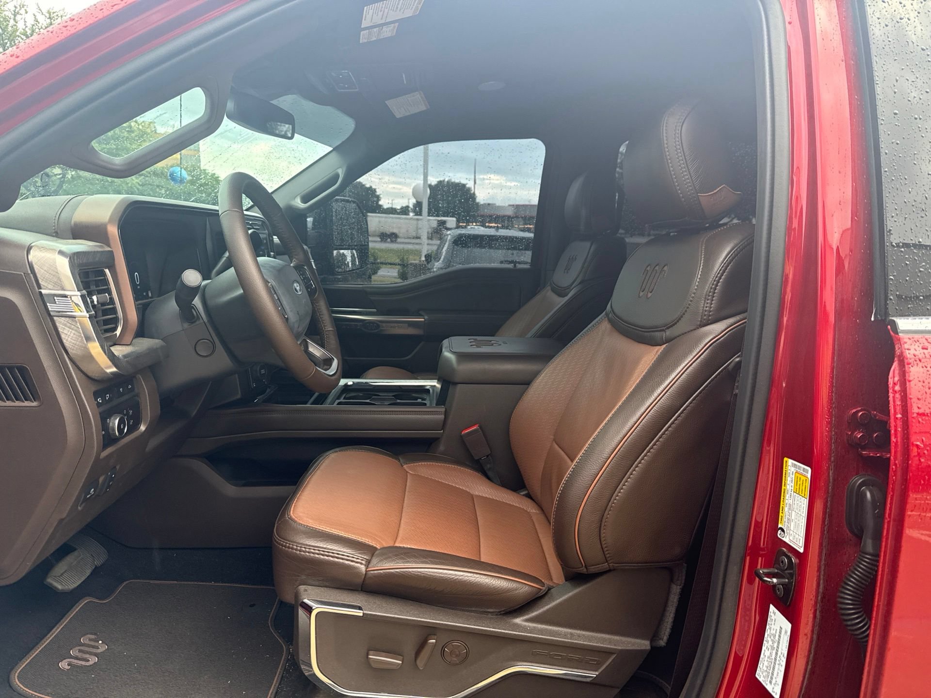 Used 2024 Ford F250 King Ranch w/ FX4 Off-Road Package AWD/4WD image 7