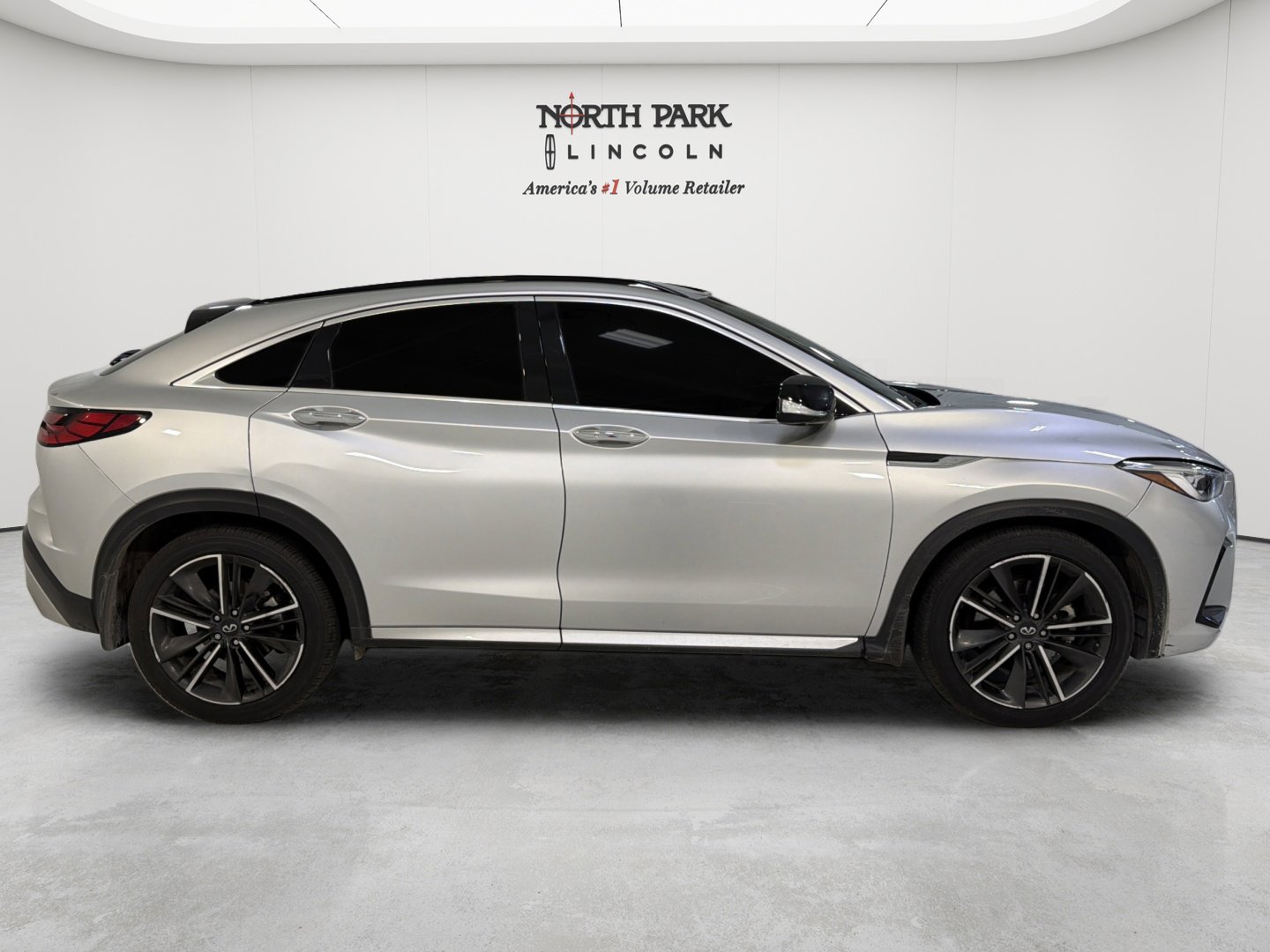 Used 2022 INFINITI QX55 Essential w/ Proassist Package AWD/4WD image 6