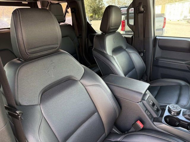 Used 2025 Ford Bronco Badlands w/ Sasquatch Package image 16