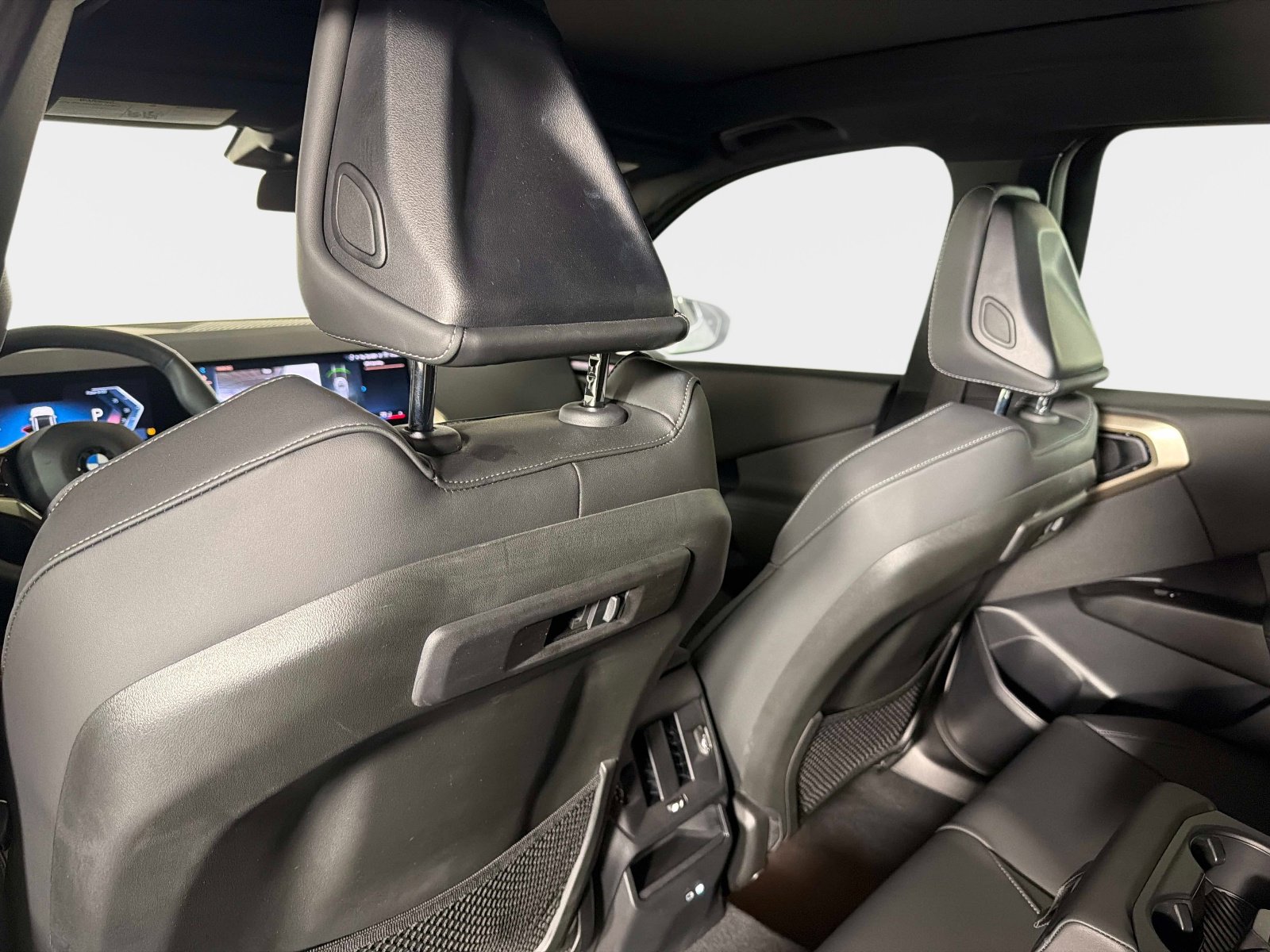 Used 2025 BMW X3 xDrive30i w/ Convenience Package image 33