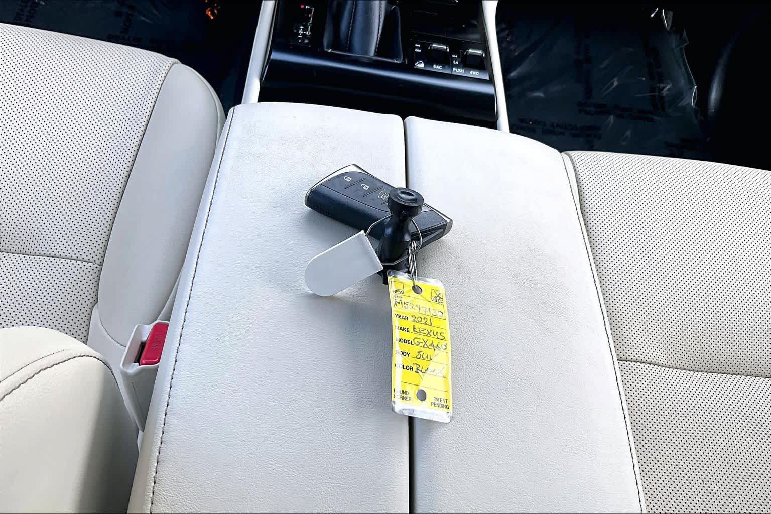 Used 2021 Lexus GX 460 Premium w/ Accessory Package AWD/4WD image 15