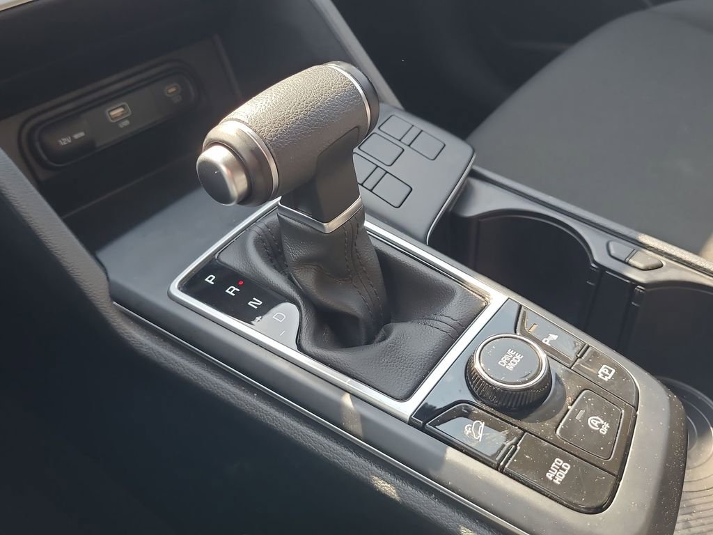 Used 2025 Kia Sportage LX FWD image 16