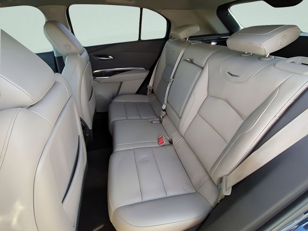 Used 2022 Cadillac XT4 Luxury w/ Driver Awareness Package image 13