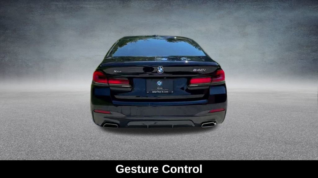 Used 2022 BMW 540i xDrive w/ M Sport Package image 23