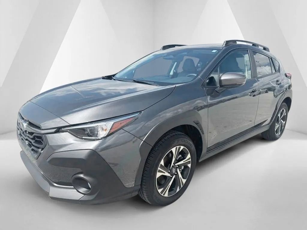 Used 2024 Subaru Crosstrek 2.0i Premium AWD/4WD image 3