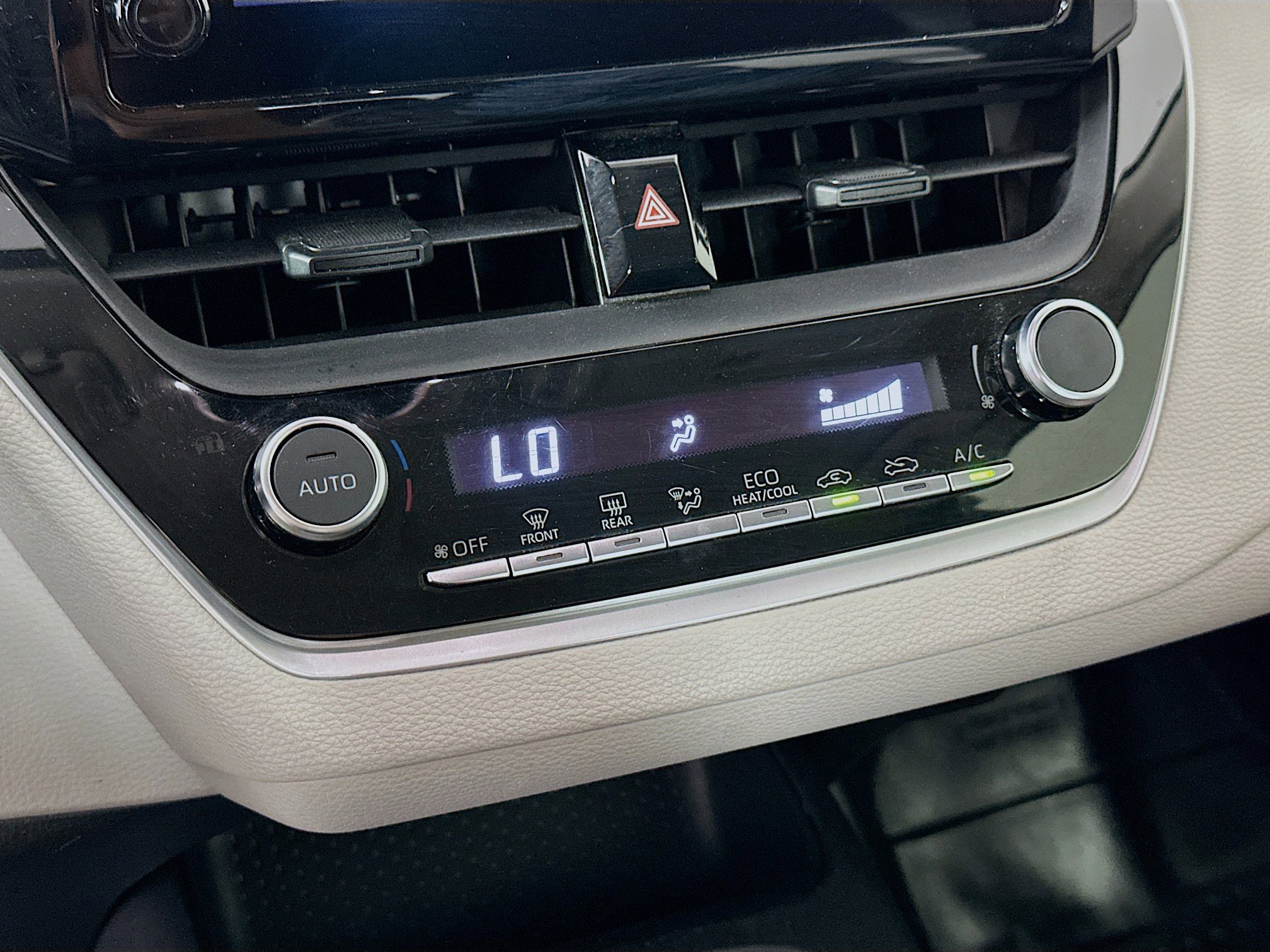 Used 2023 Toyota Corolla LE FWD image 21