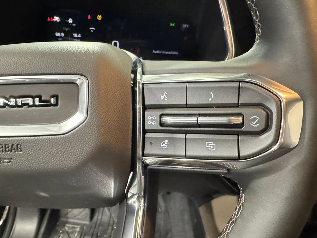 New 2026 GMC Canyon Denali w/ LPO, Denali Black Edition AWD/4WD image 17