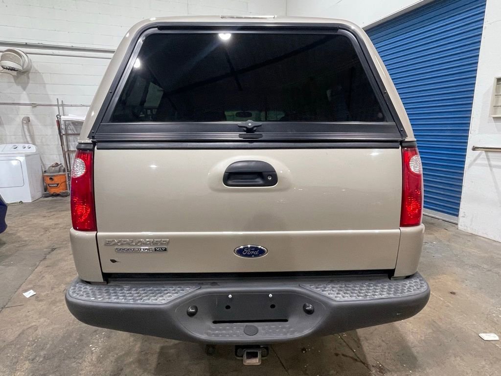 Used 2004 Ford Explorer Sport Trac XLT AWD/4WD image 5