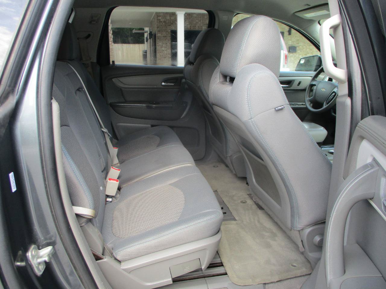 Used 2014 Chevrolet Traverse LS FWD image 12