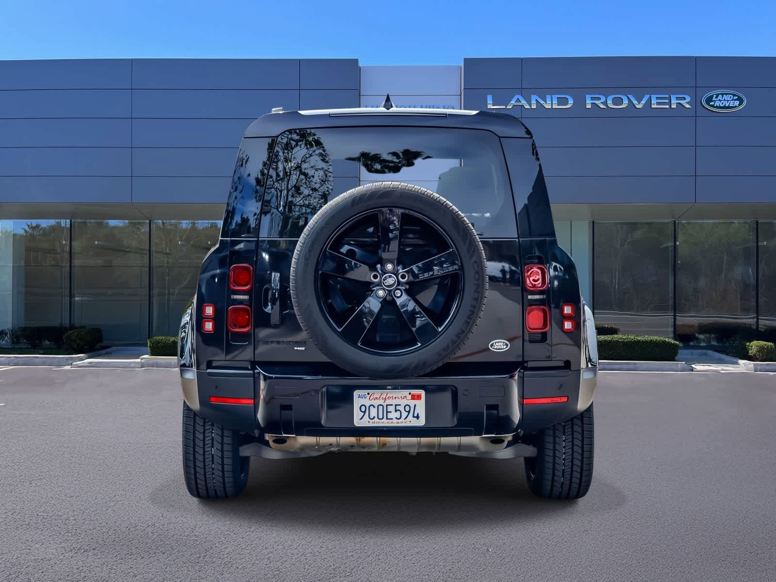Used 2023 Land Rover Defender 110 SE AWD/4WD image 5