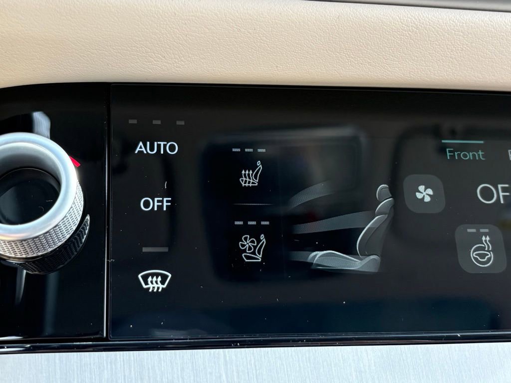 New 2026 Genesis GV70 2.5T Advanced image 17