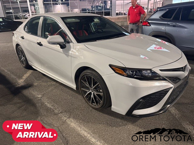 Used 2024 Toyota Camry SE