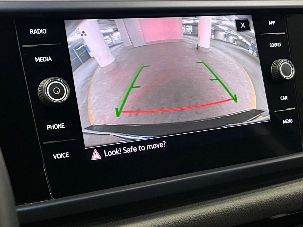 Used 2022 Volkswagen Taos SE w/ Panoramic Sunroof Package image 28