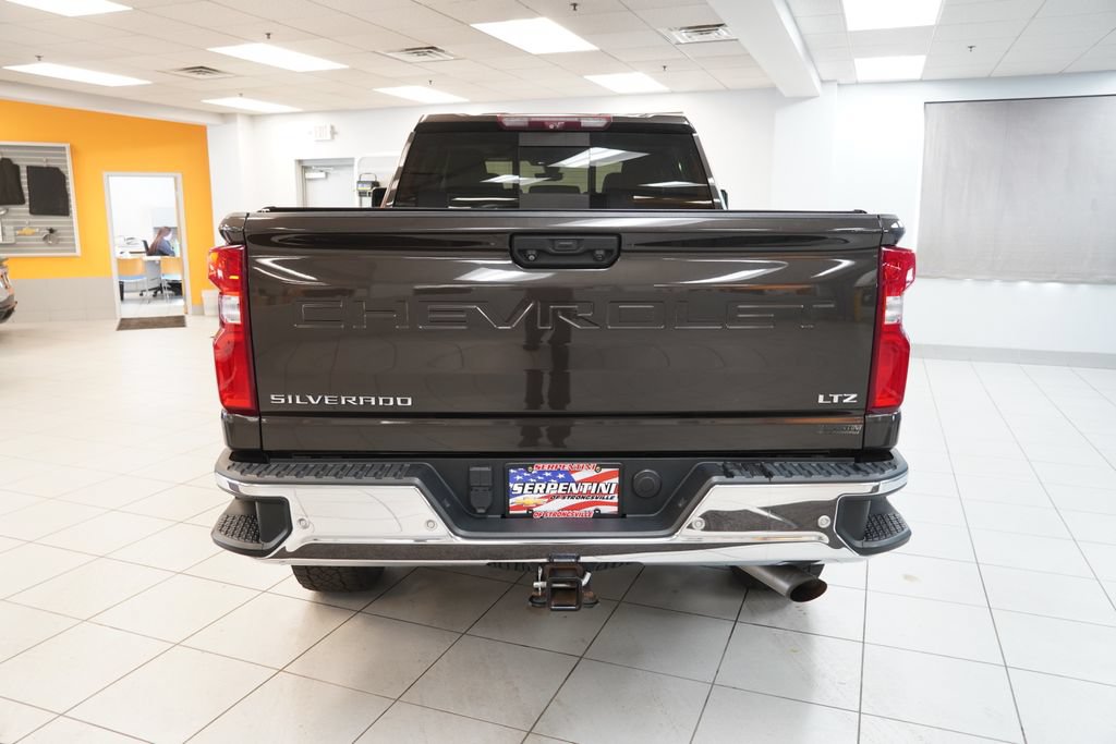 Used 2020 Chevrolet Silverado 2500 LTZ AWD/4WD image 5