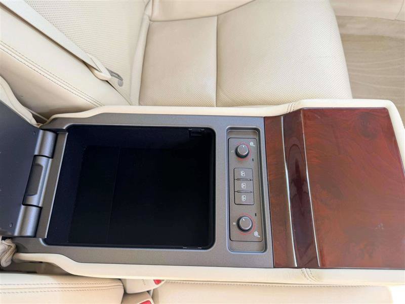 Used 2010 Lexus LS 460 L RWD image 31