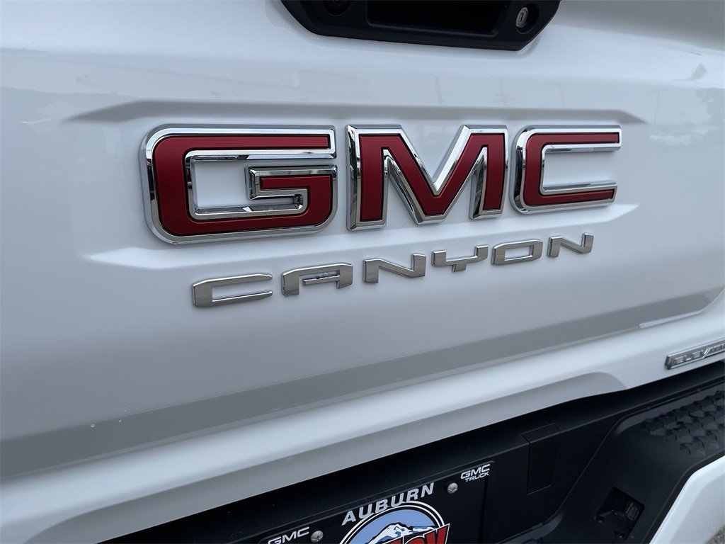 New 2025 GMC Canyon Elevation w/ Convenience Package image 31