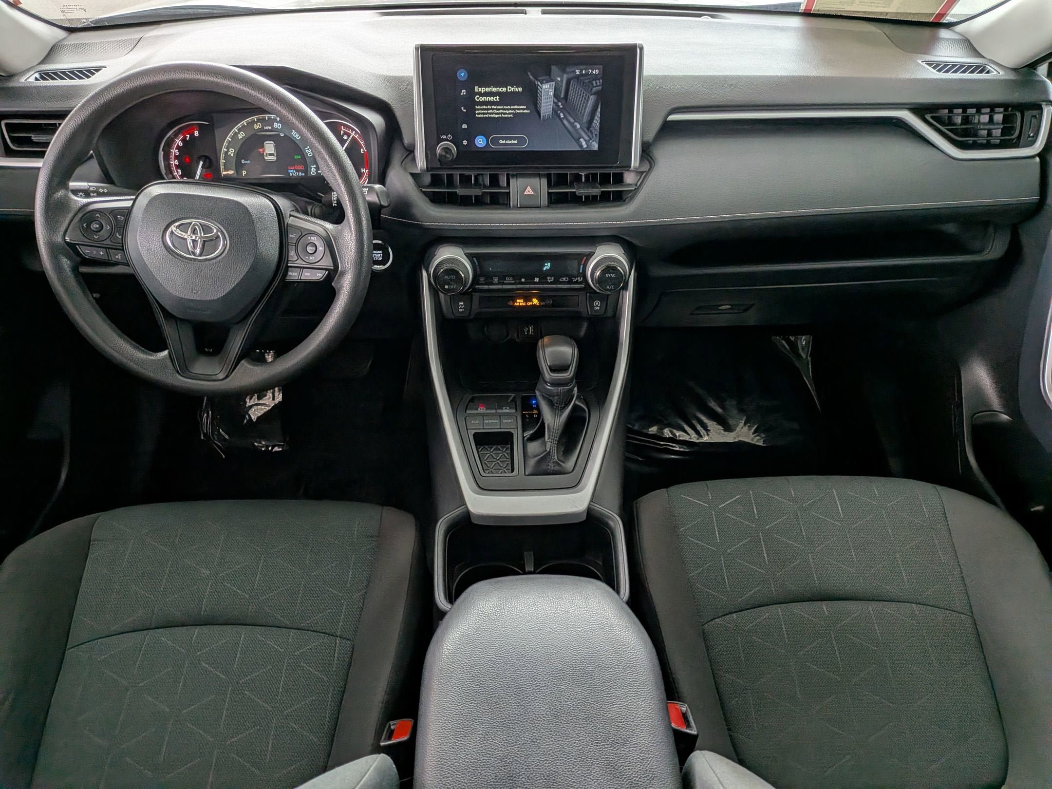 Certified 2025 Toyota RAV4 XLE FWD image 27