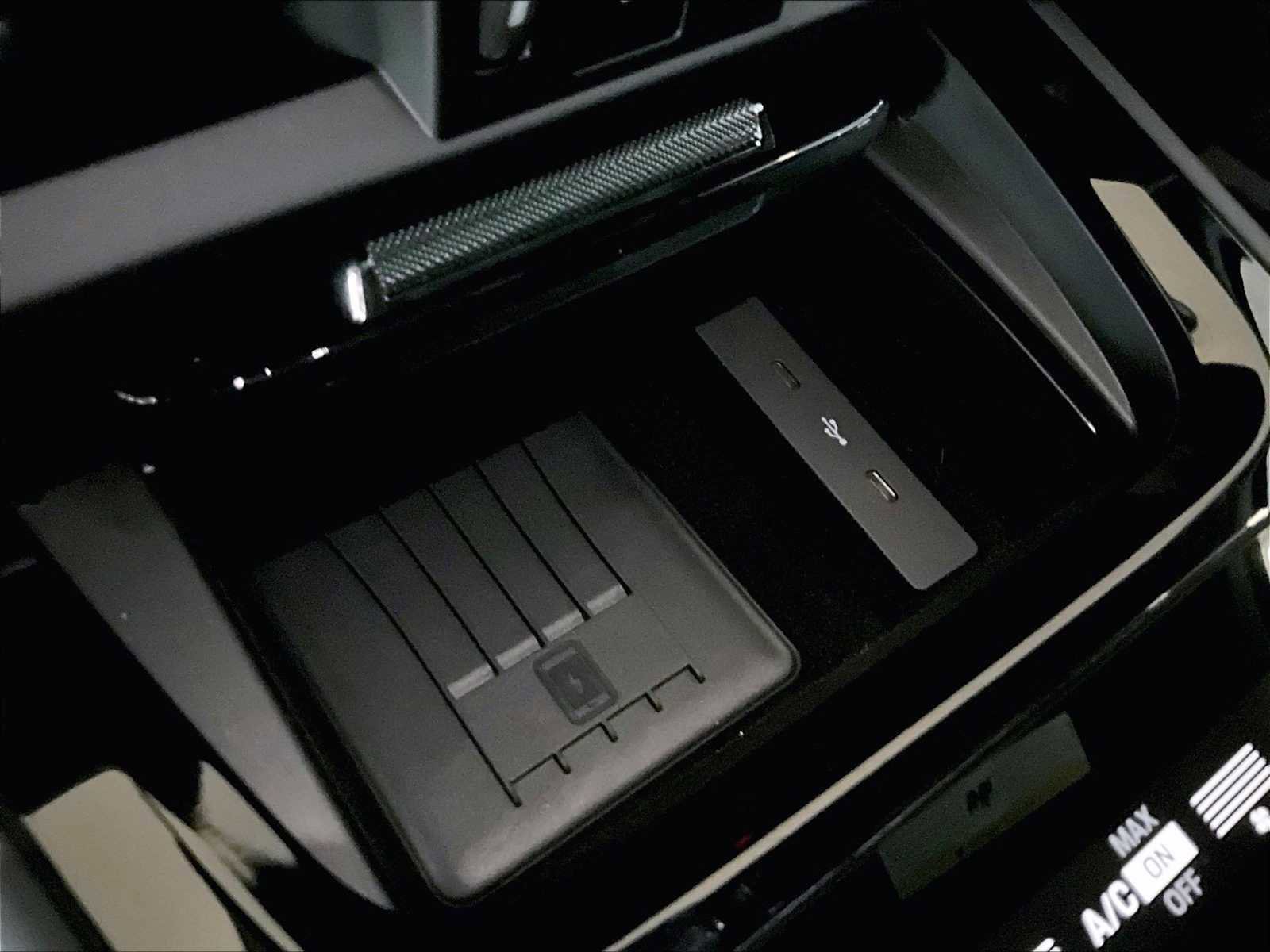 Used 2025 Porsche Cayenne GTS w/ Premium Package image 29