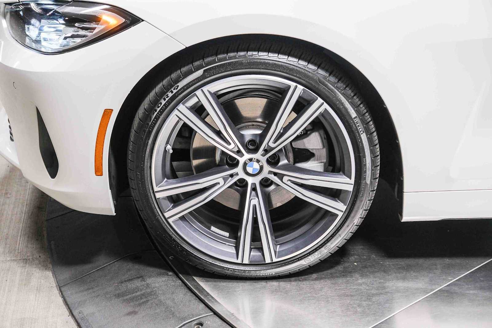 Used 2024 BMW 430i Coupe w/ Convenience Package RWD image 10