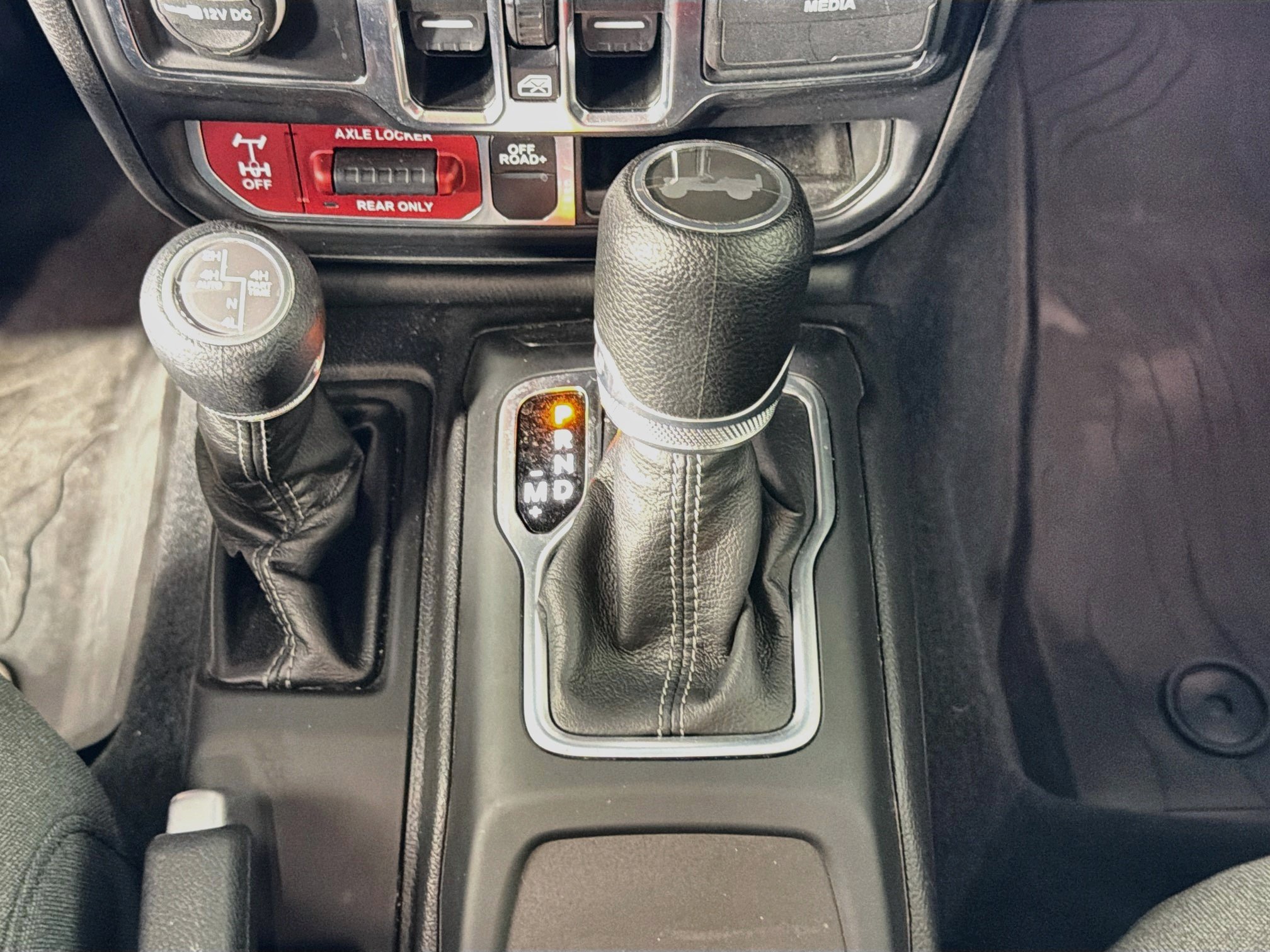 Used 2024 Jeep Wrangler Unlimited AWD/4WD image 24