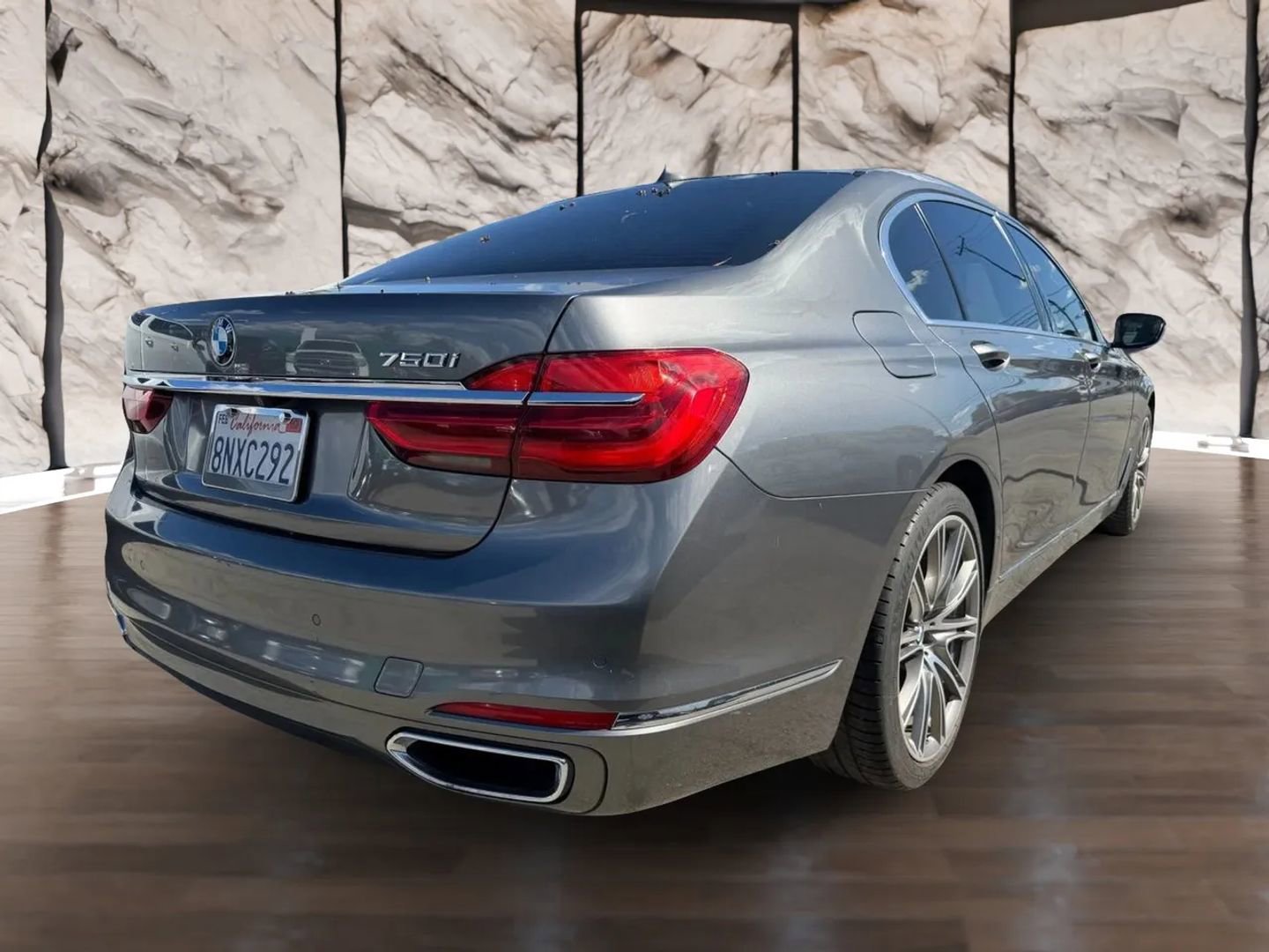 Used 2016 BMW 750i RWD image 6