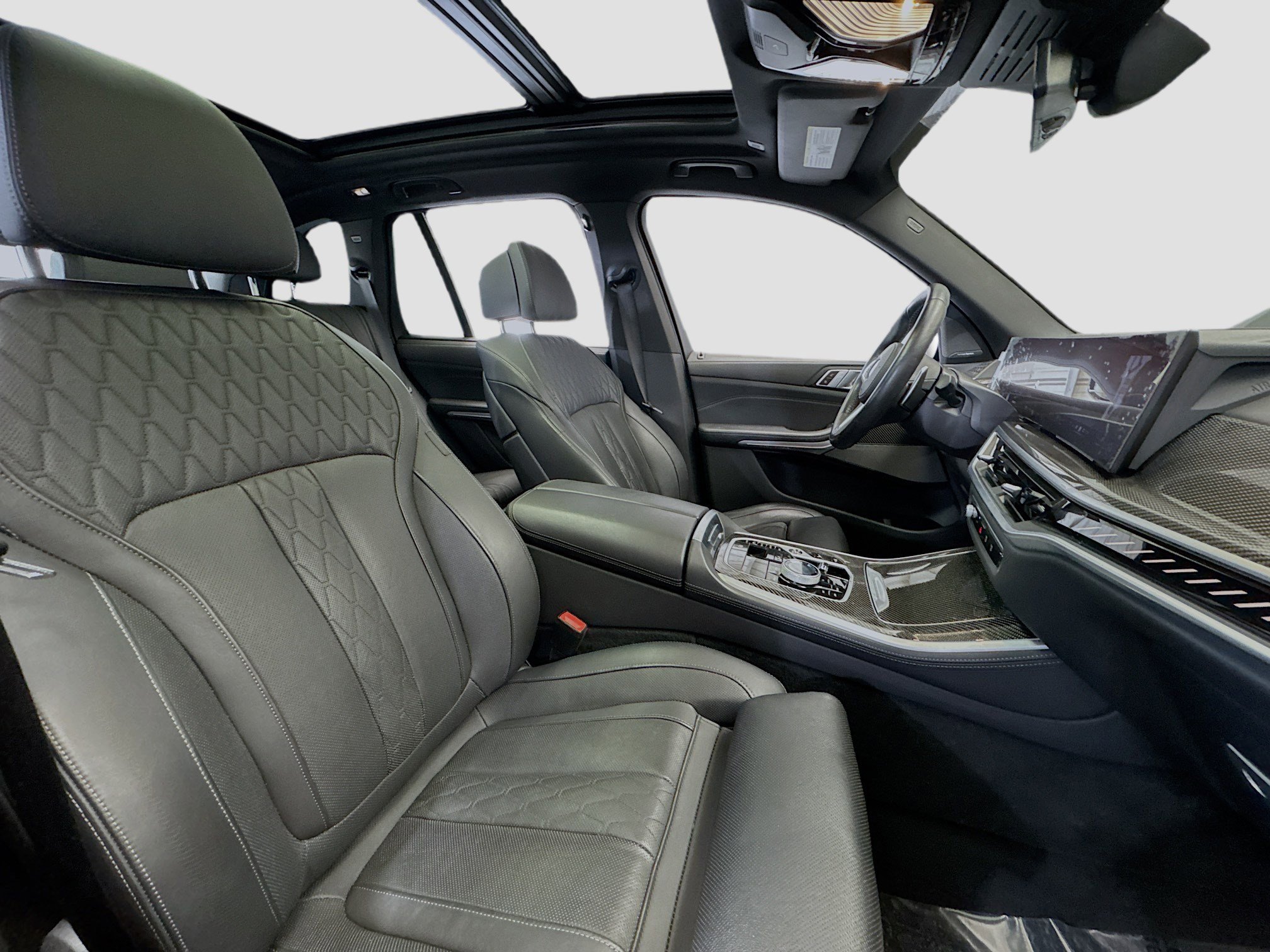 Used 2024 BMW X5 M60i w/ Executive Package image 21