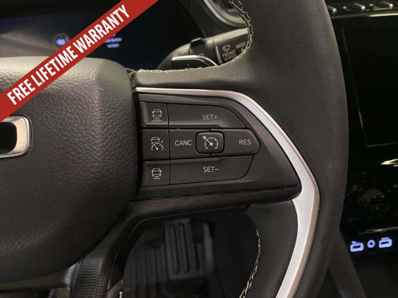Used 2025 Jeep Grand Cherokee Laredo X w/ Luxury Tech Group I AWD/4WD image 40