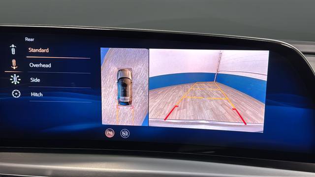 Used 2024 Cadillac Lyriq Luxury image 14