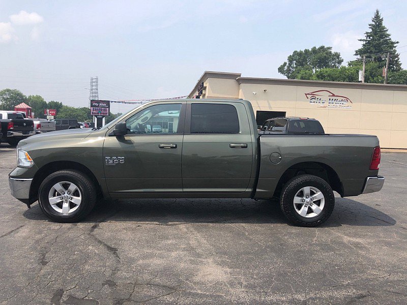 Used 2021 RAM 1500 Classic SLT image 2