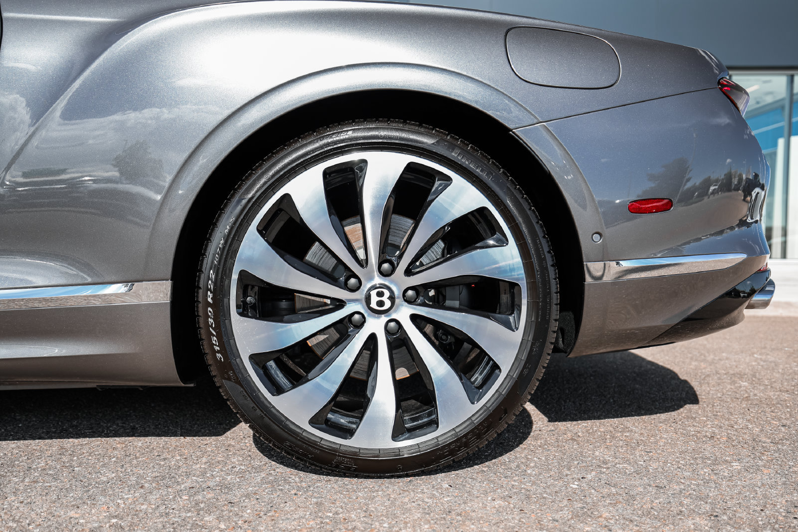 Certified 2026 Bentley Continental GT Azure AWD/4WD image 7
