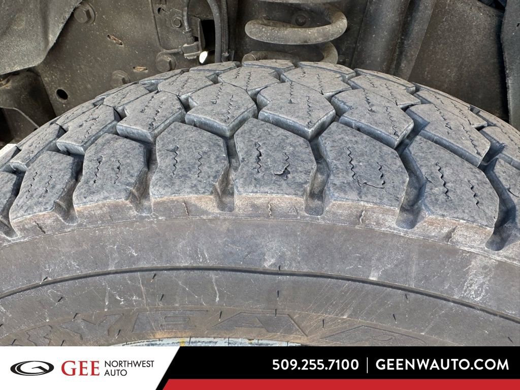 Used 2016 Ford F550 4x4 Crew Cab Super Duty image 23