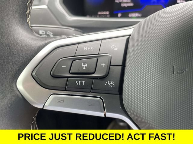 Used 2023 Volkswagen Tiguan SE w/ Panoramic Sunroof Package FWD image 23