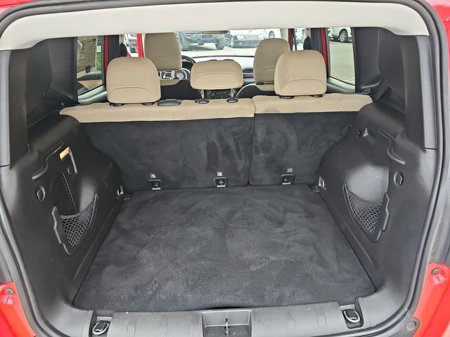 Used 2019 Jeep Renegade Latitude FWD image 12