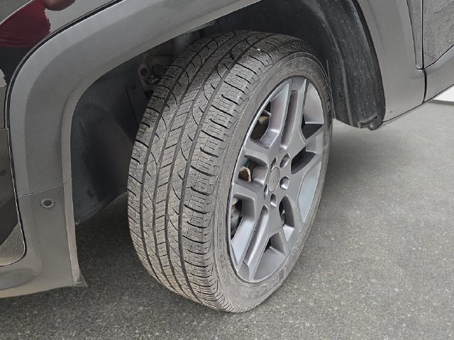 Used 2021 Jeep Renegade Latitude AWD/4WD image 29