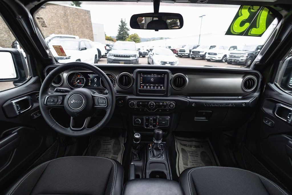 Used 2023 Jeep Wrangler Freedom Edition image 23
