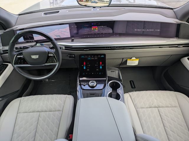 New 2026 Cadillac Escalade IQL Sport 1 w/ LPO, ONYX Package AWD/4WD image 20