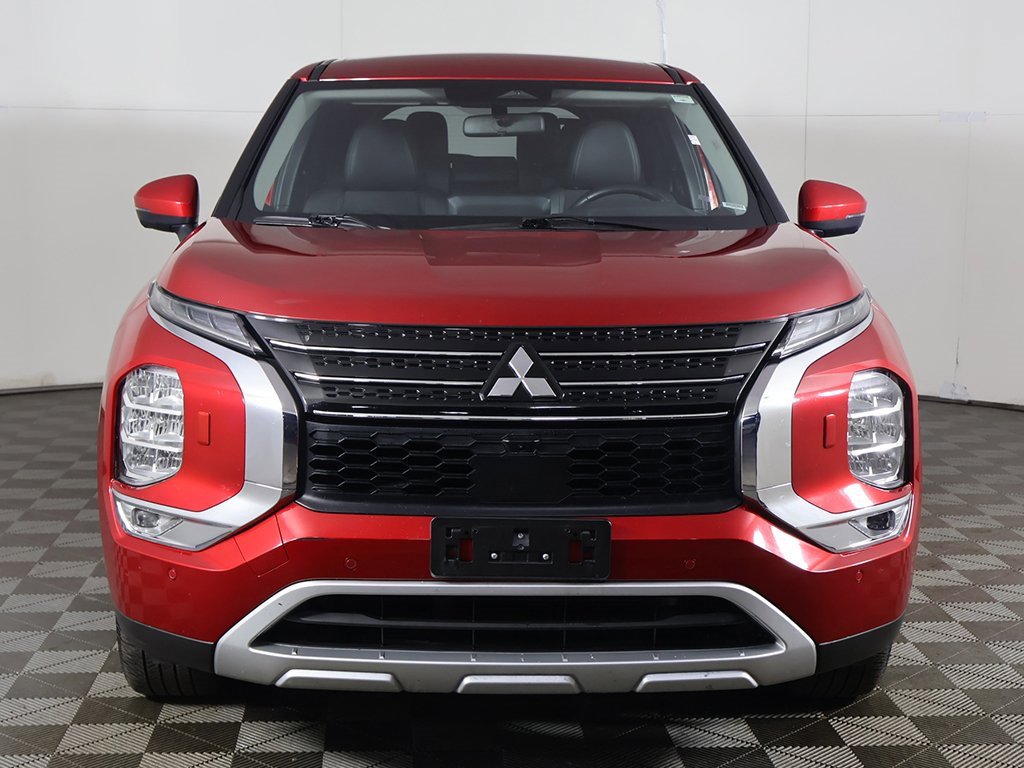 Used 2024 Mitsubishi Outlander SE Black Edition image 12