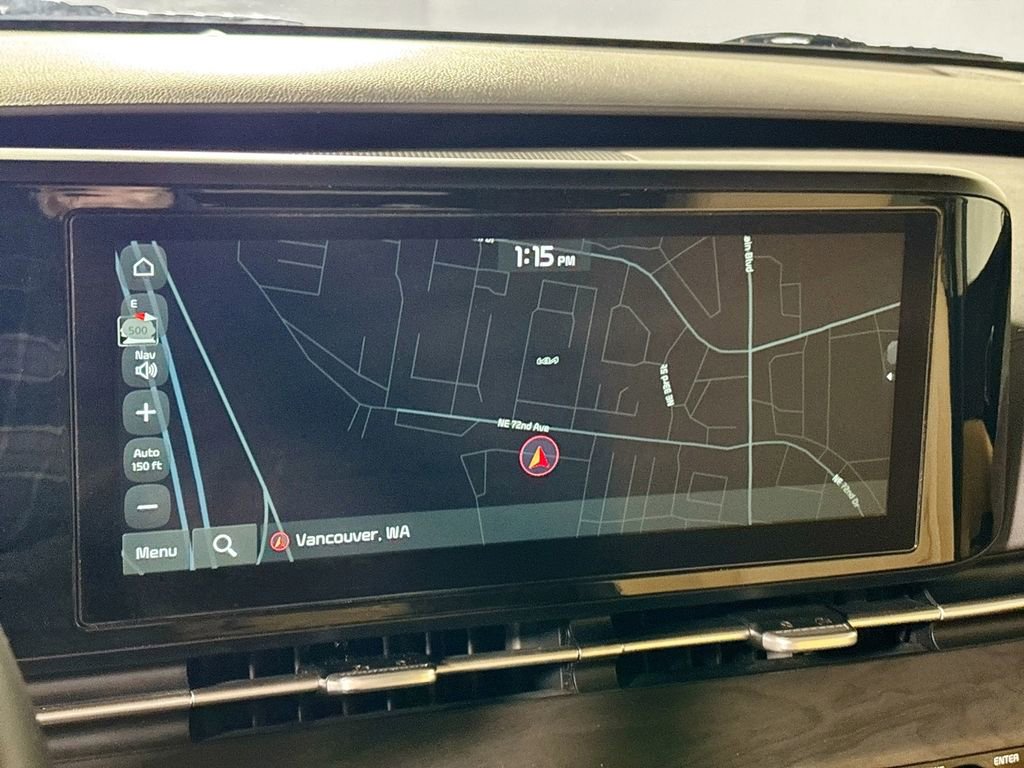 Used 2024 Kia Carnival EX image 17